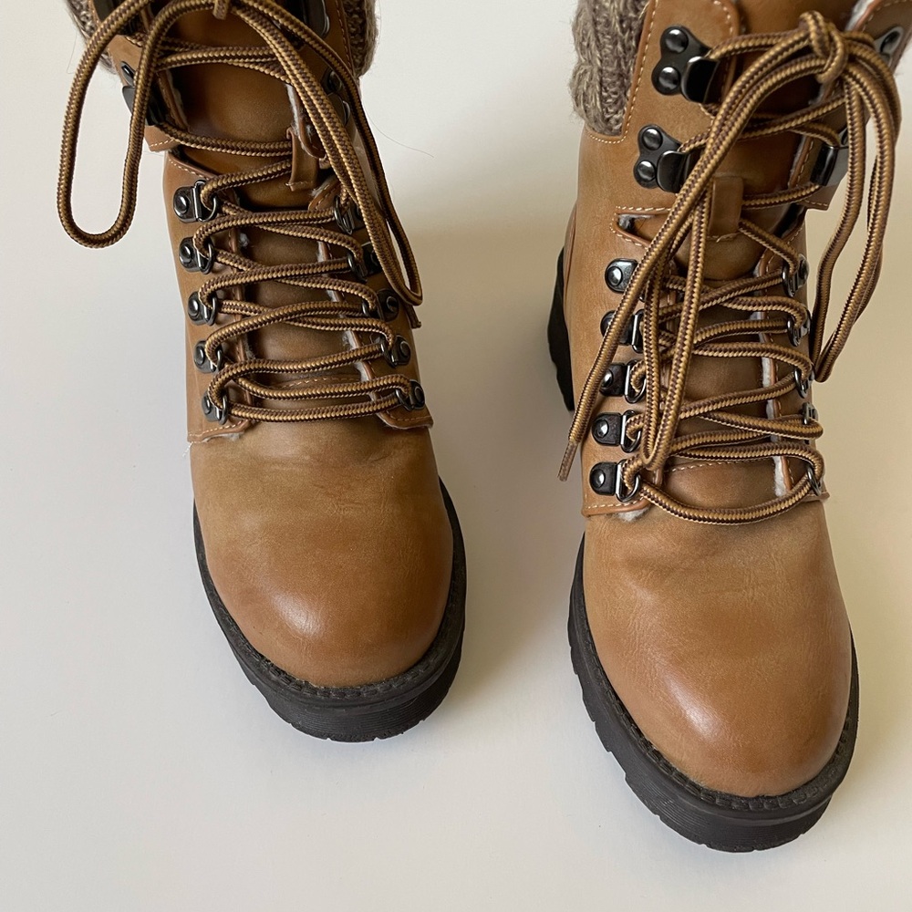 Outdoor style ankle boots - Picture 2 of 16
